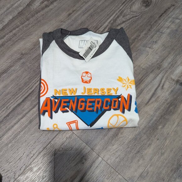 NYCC 2022 Exclusive AvengerCon Raglan Tee Small — Ms. Marvel Shirt — NWT - Picture 7 of 7